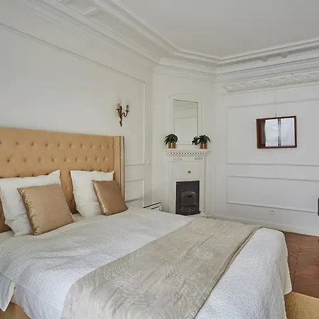 Champs-elysees 2 Bedrooms Haussman Luxury شقة *