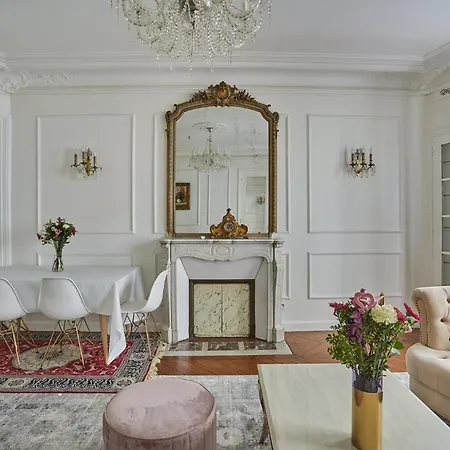 Champs-elysees 2 Bedrooms Haussman Luxury *